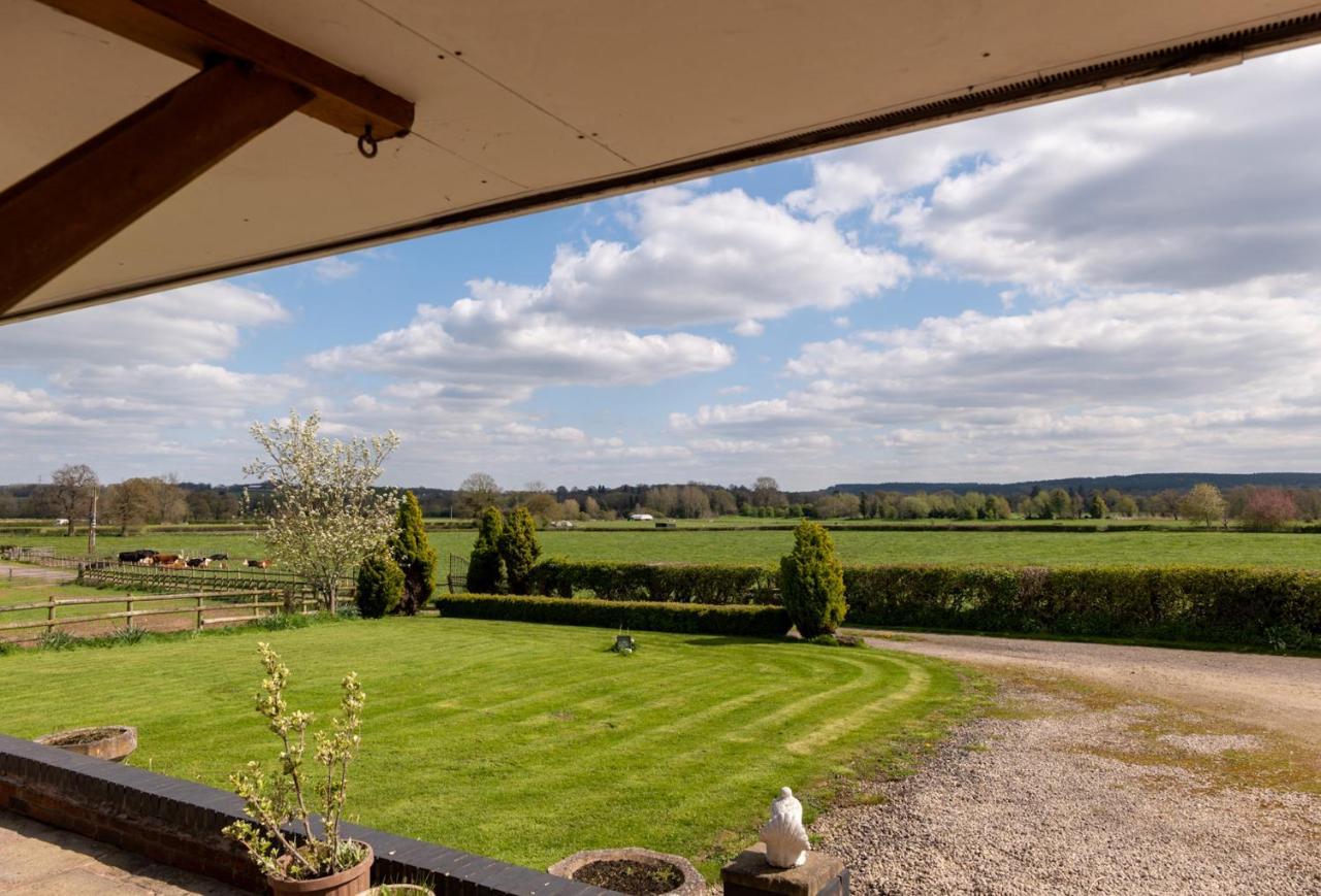 Tixall Manor Farm ستافورد المظهر الخارجي الصورة