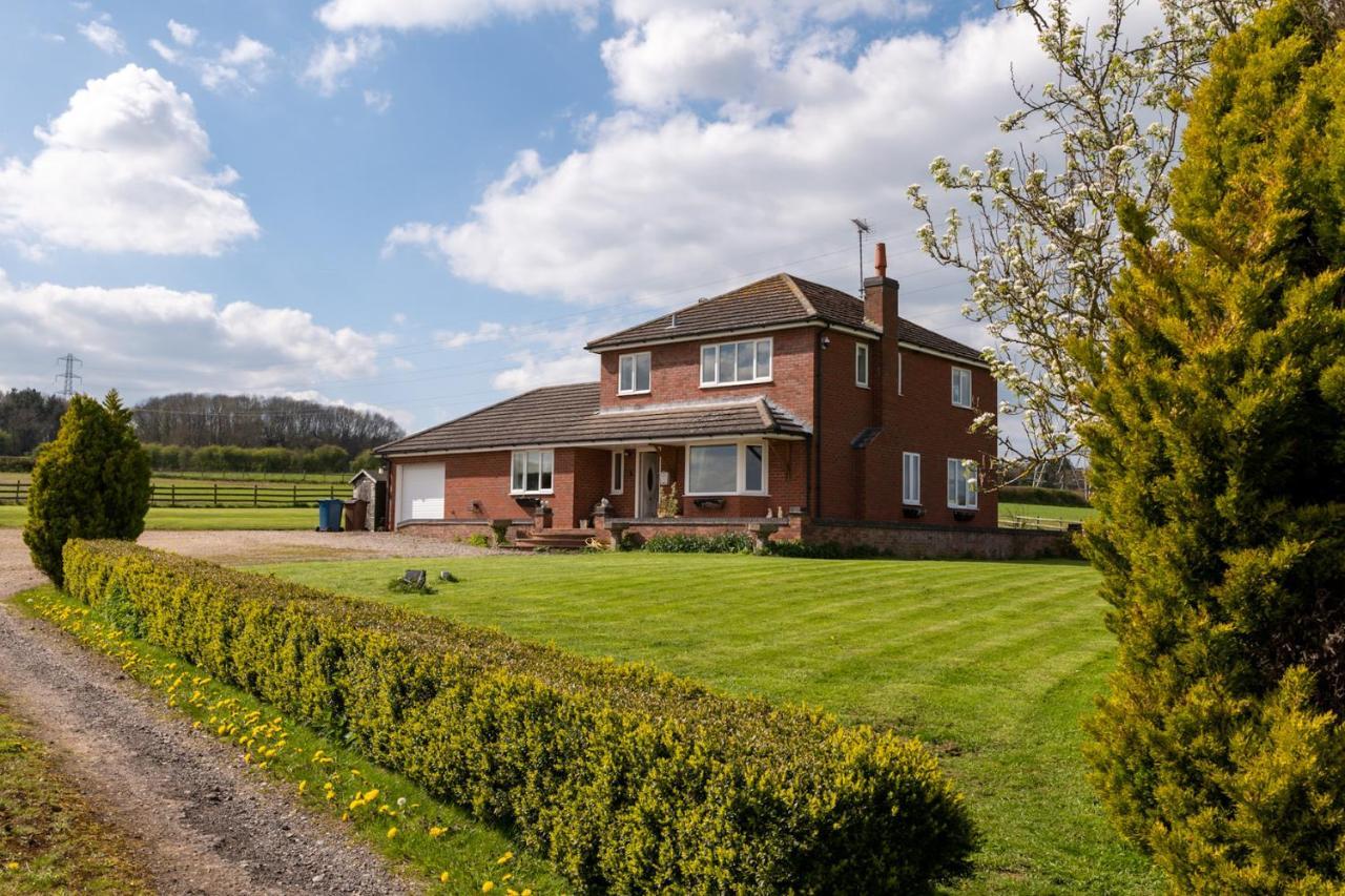 Tixall Manor Farm ستافورد المظهر الخارجي الصورة