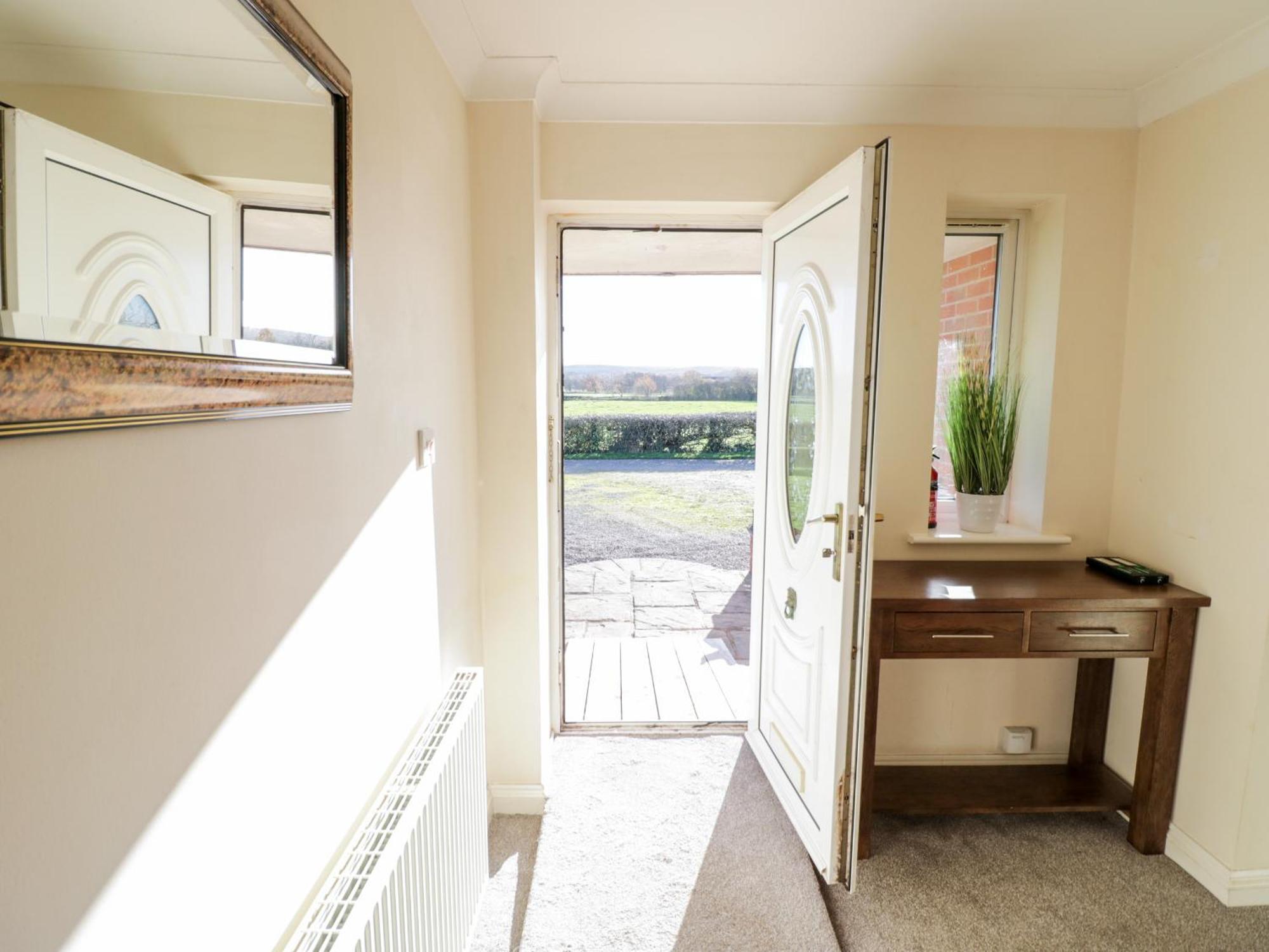 Tixall Manor Farm ستافورد المظهر الخارجي الصورة